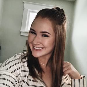 Meet your Posher, Chloe